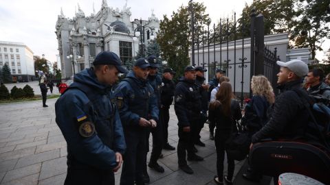 Банкову перекривали через повідомлення про мінування