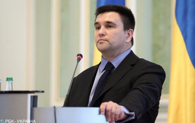 Українські консули повернули додому 64 моряків, - МЗС