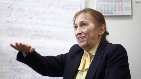 Майже половина українців володіють землею