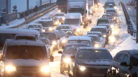 В Киеве вечером образовались многочисленные пробки
