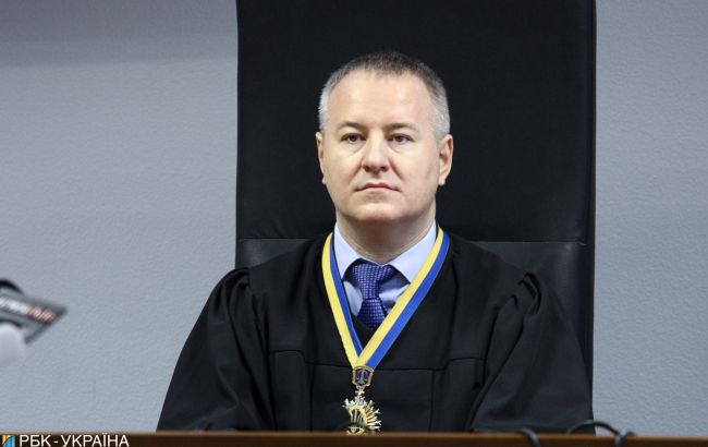 Судью по делу о госизмене Януковича отстранили от работы