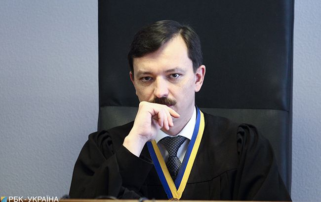 Приговоривший Януковича к 13 годам тюрьмы судья получает угрозы