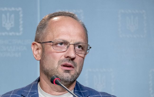 Дипломат назвал атаку на власть в Киеве желанием "поживиться на бюджете"