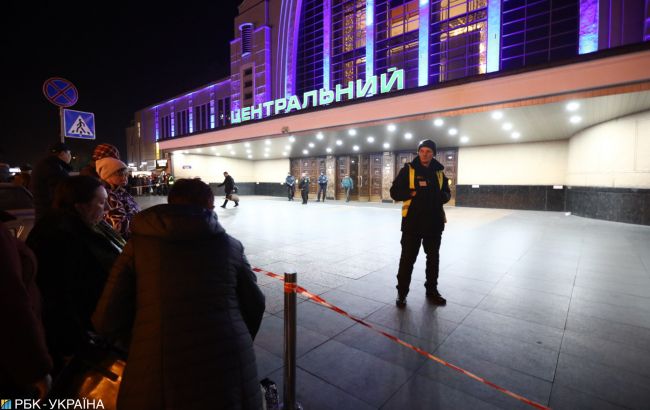 "Минирование" вокзала в Киеве не подтвердилось