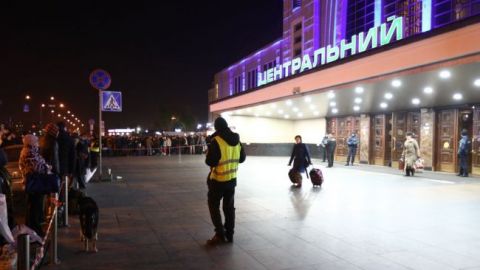 Центральный ж/д вокзал Киева возобновил работу