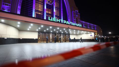 У Києві "замінували" Центральний залізничний вокзал