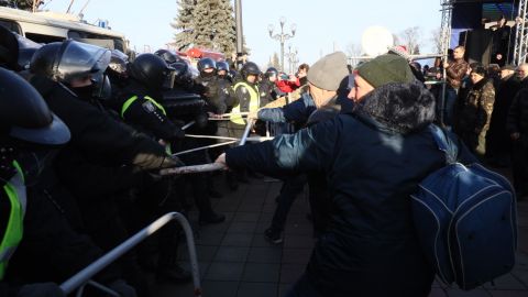 Крищенко: в стычках под Радой участвовали до 500 человек