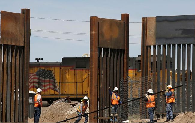 У США суд заблокував кошти на будівництво стіни з Мексикою