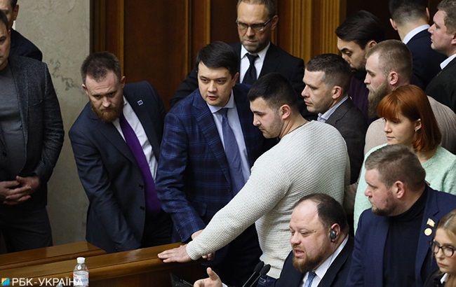 ВР пройшла більше половини правок до земреформи, але жодну не підтримала