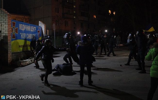 Під час протесу у Нових Санжарах постраждала одна місцева мешканка