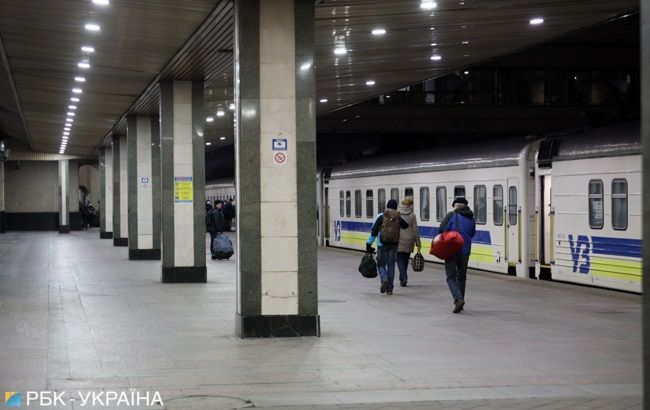 Эвакуированных из Латвии украинцев выпустили из поезда