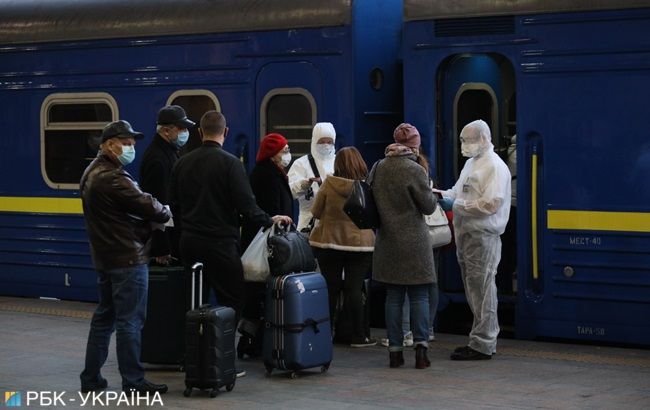 В Киев прибыл спецрейс с украинцами из Москвы