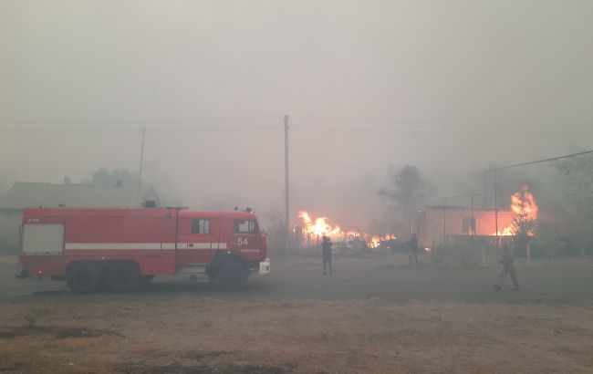 Бойовики дали гарантії тиші, авіація вже гасить пожежі в Луганській області
