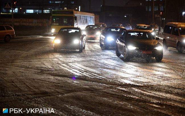 В полиции нашли "плюс" в гололеде на дорогах Украины: заявили о рекорде