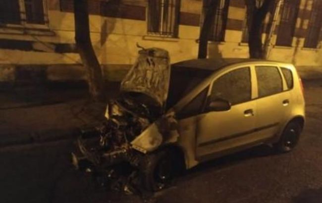 Поджог машины журналистки во Львове: подозреваемому избрали меру пресечения