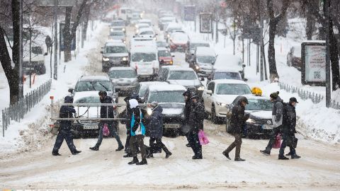 В Украину движется новая волна снегопадов: какие области пострадают