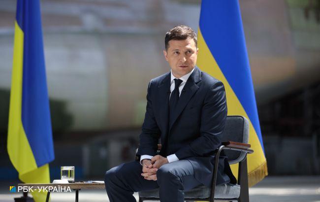 Зеленський про Нормандію: Меркель та Макрон послаблюють свої позиції щодо Росії