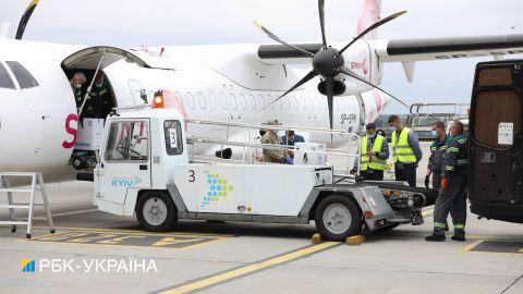 Иностранные дипломаты и педагоги: кого будут вакцинировать новой партией Pfizer