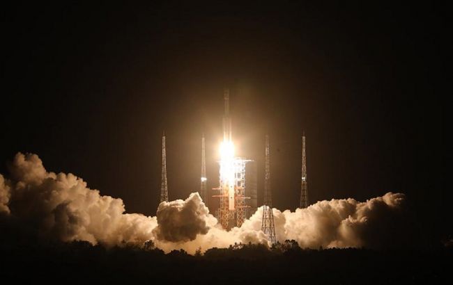 Китай запустил грузовой корабль в космос, состоялась стыковка на орбите