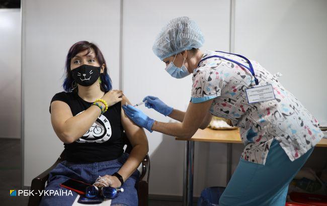 В Украине вакцинировали от COVID-19 еще почти 123 тысячи человек за сутки