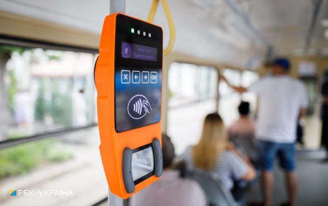 У Києві спростили оплату проїзду у громадському транспорті за допомогою iPhone