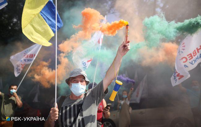 В Киеве перекрыли улицу Грушевского: что там происходит