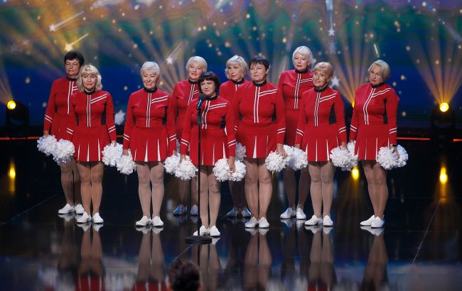 70-річні Українки-чилідерші шокували супер-танцем: вони називають себе дівчатками!
