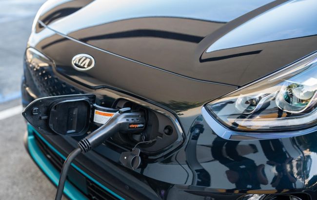 Краще будувати зарядки: Kia і Hyundai виступають проти дотацій на покупку електромобілів