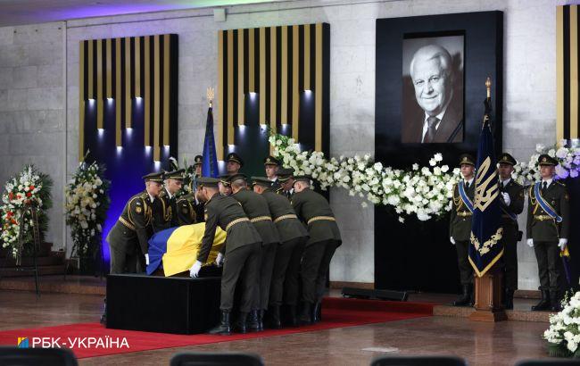 В Киеве началась церемония прощания с Леонидом Кравчуком