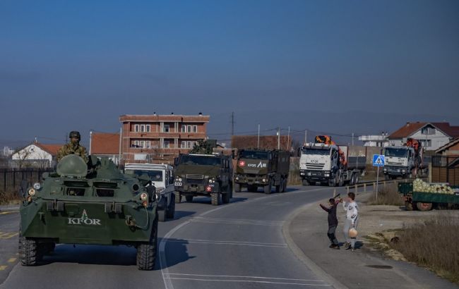 На севере Косово возле патруля НАТО раздались выстрелы