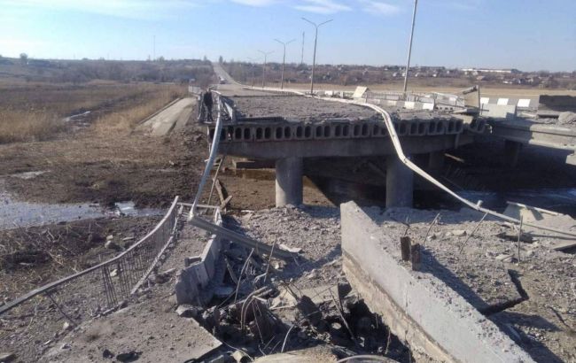 Российские войска разрушили мост между Запорожьем и Энергодаром