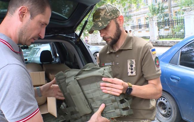 "Метинвест" передала защитную амуницию военным медикам