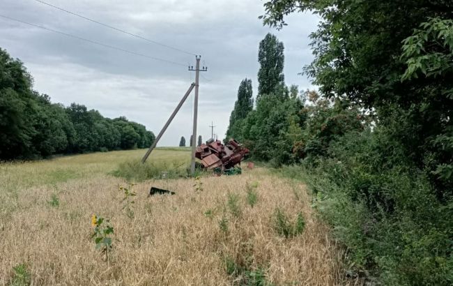 В Сумской области комбайн подорвался на мине