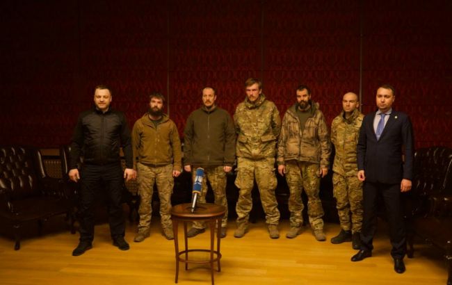 У Росії заявили, що вимагатимуть екстрадиції звільнених із полону командирів "Азова"