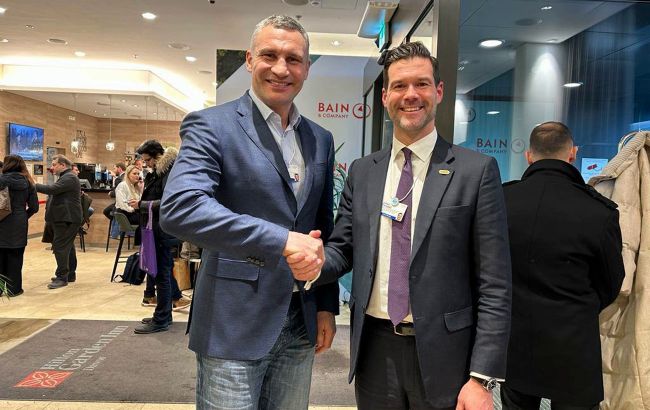 Кличко обсудил в Давосе с министром международного сотрудничества Швеции помощь Украине