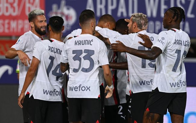 "Милан" провел перерыв стартового матча Серии А на поле: курьезная причина