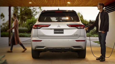 Водителям следует знать: 8 предметов, которые нужно положить в багажник зимой