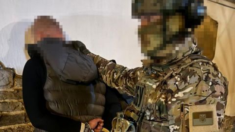 СБУ у Дніпропетровській області знешкодила банду рекетирів під керівництвом місцевого депутата