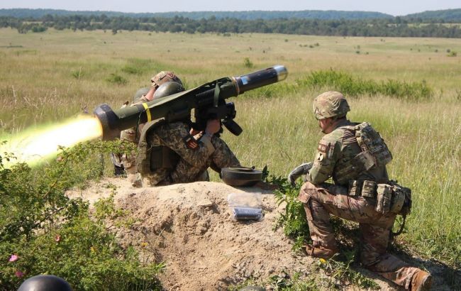Нова допомога США включатиме поставки Javelin в Україну, - AP