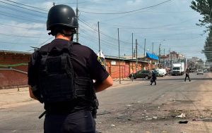 Росіяни вдарили дронами по центральному ринку Словʼянська, є постраждалі