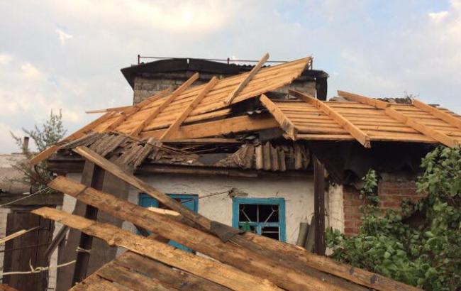В Кривом Роге в результате урагана повреждено около 50 частных домов