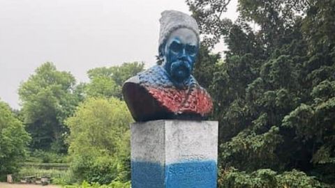 У Данії сплюндрували пам&rsquo;ятник Тарасу Шевченку і розфарбували&nbsp;в російський триколор