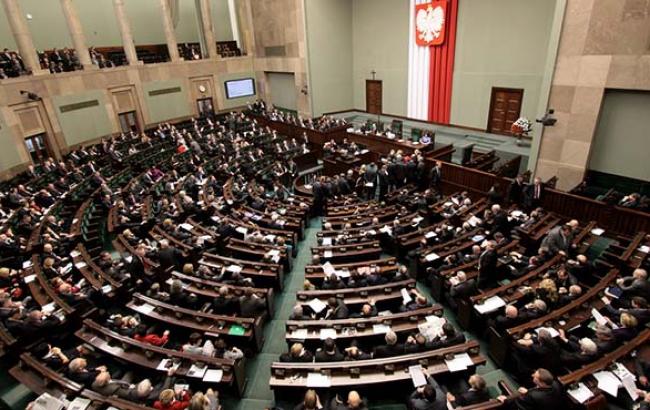 Польський Сейм відмовився відправити Сікорського у відставку