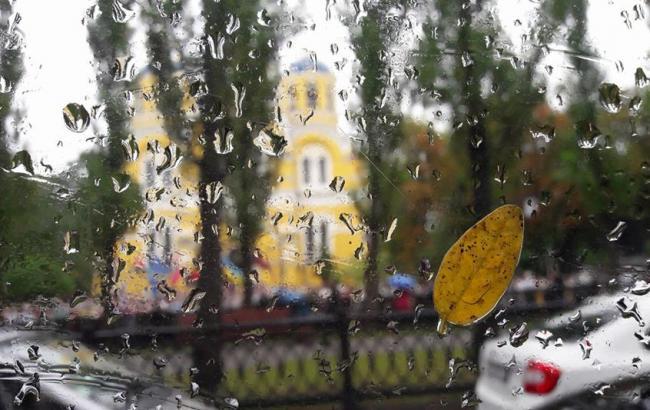 Синоптики предупреждают о грозах, сильных дождях и шквалах в Украине 22-23 августа