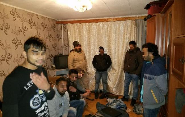 В Одессе обнаружили мигрантов из Индии, которые подделывали визы для переправки в страны ЕС