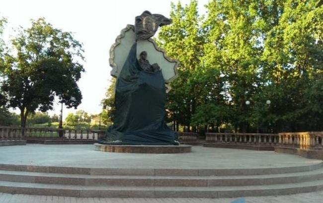 В Луганске снова взорвали памятник "ополченцам"