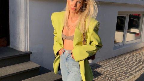 С разрезами и заниженной талией: стилист показала трендовые джинсы осени 2021