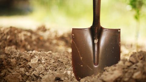 Ховати по-новому: в Україні набувають чинності нові правила поховання