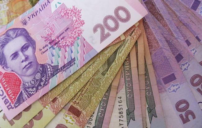 "Укрсоцбанк" и "Альфа-Банк Украина" устанавливают "домашние" тарифы на снятие наличных и переводы