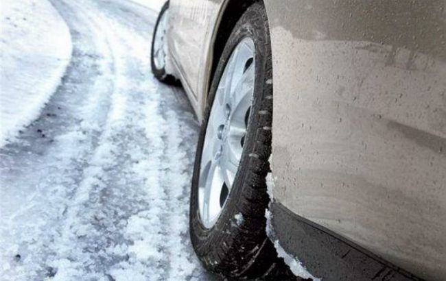 Синоптики попереджають про ожеледицю на дорогах Києва 30 січня